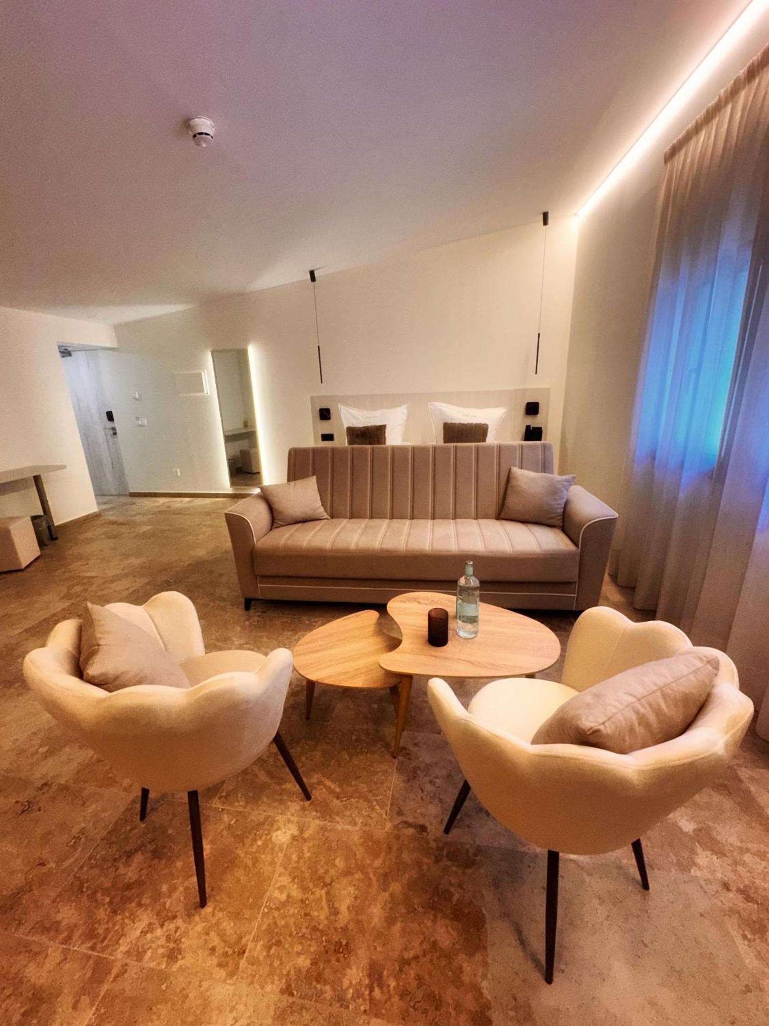 Boutique Hotel Comtal Empuries Roses Ngoại thất bức ảnh