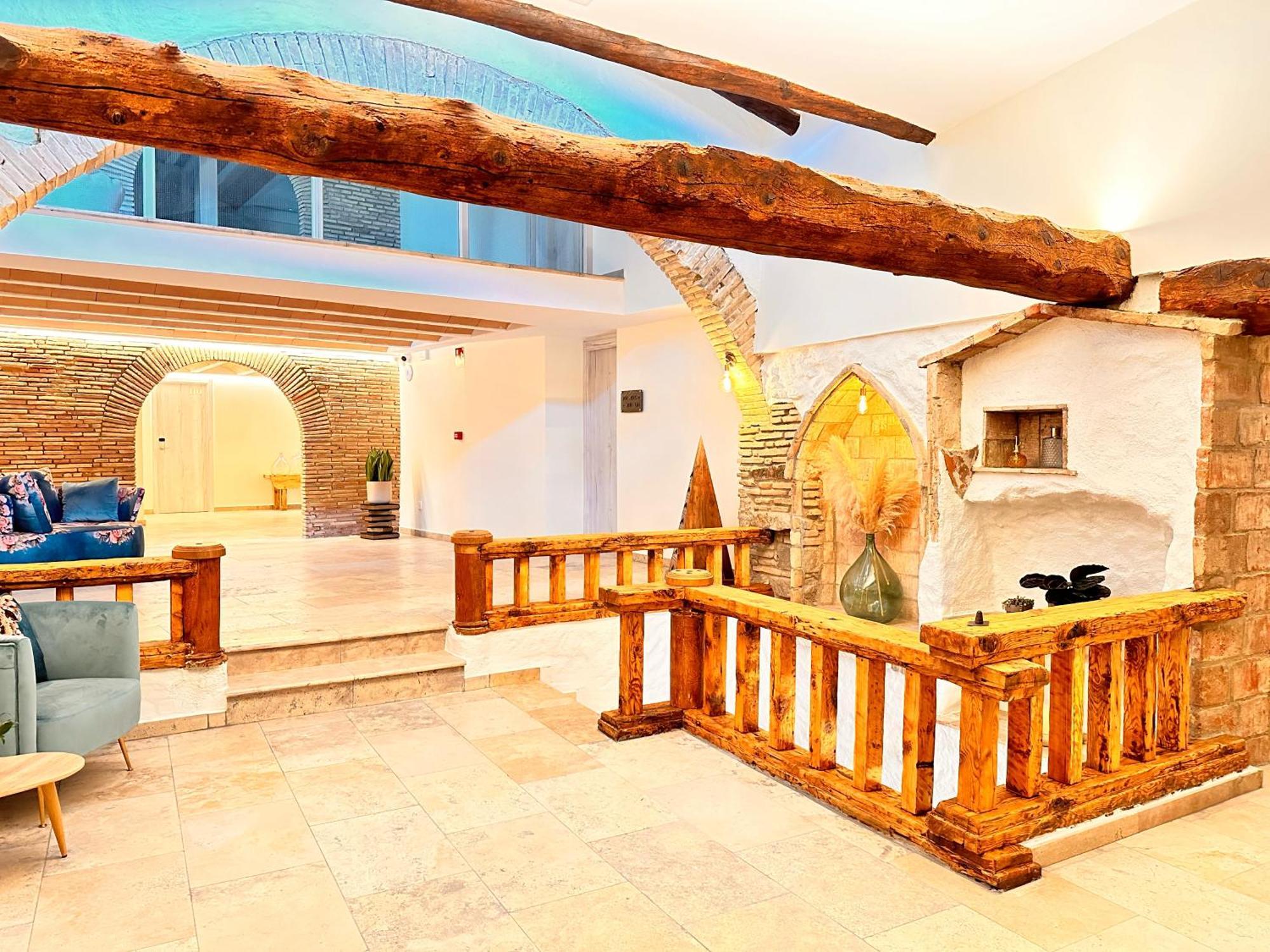 Boutique Hotel Comtal Empuries Roses Ngoại thất bức ảnh