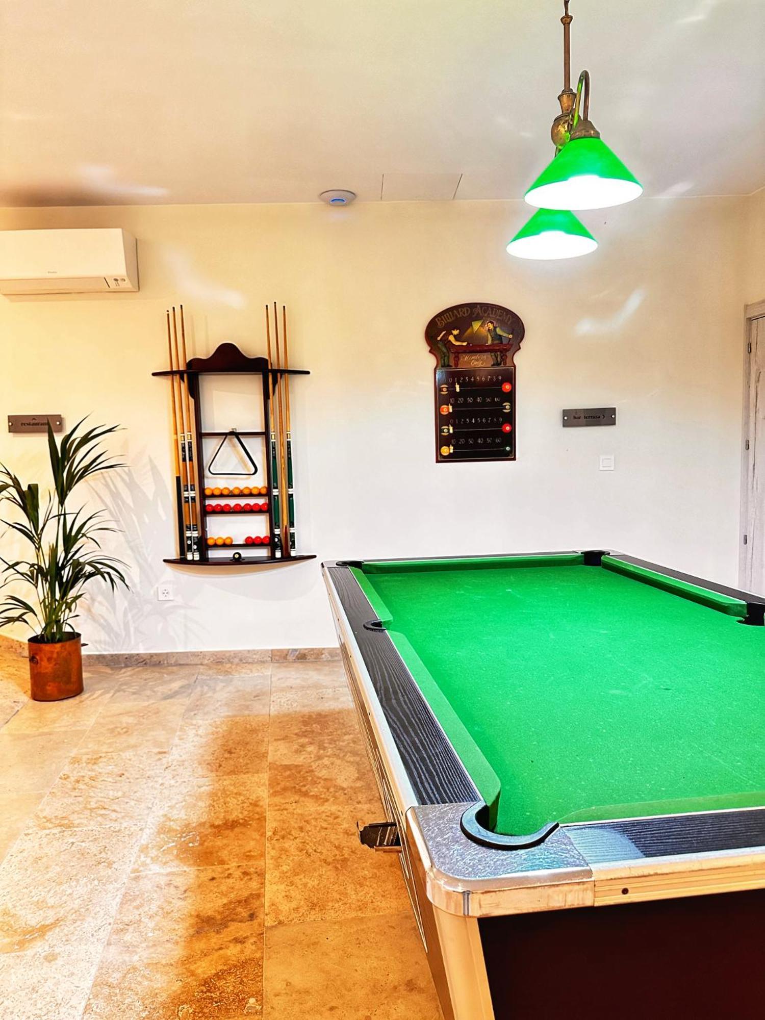 Boutique Hotel Comtal Empuries Roses Ngoại thất bức ảnh