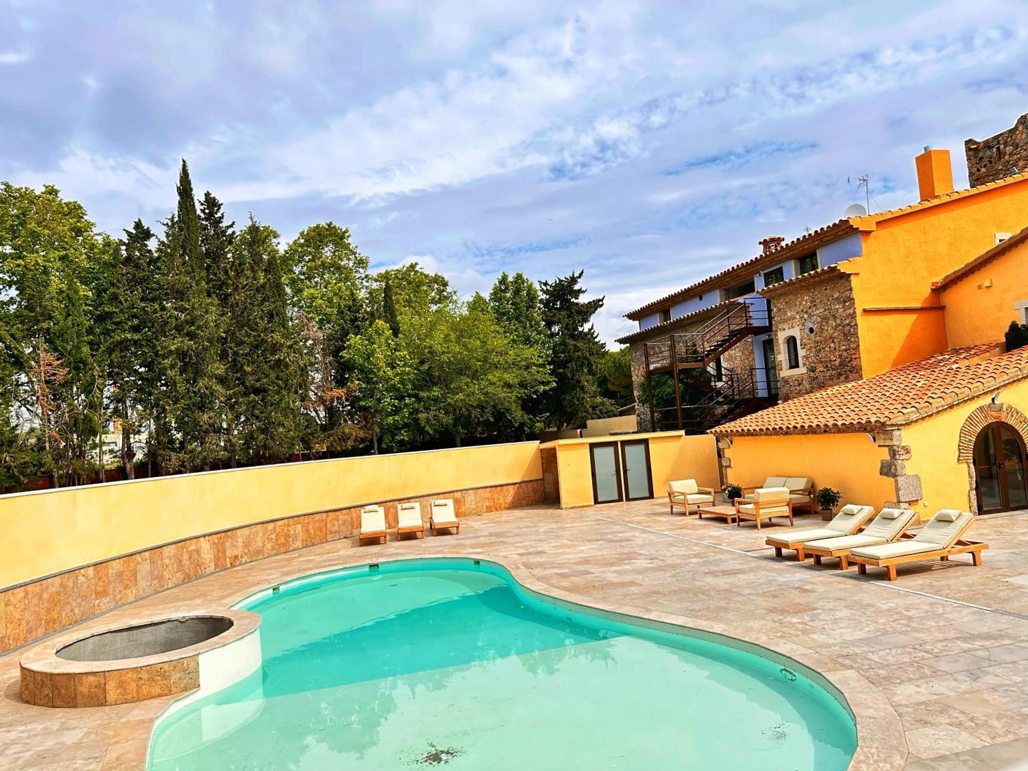 Boutique Hotel Comtal Empuries Roses Ngoại thất bức ảnh