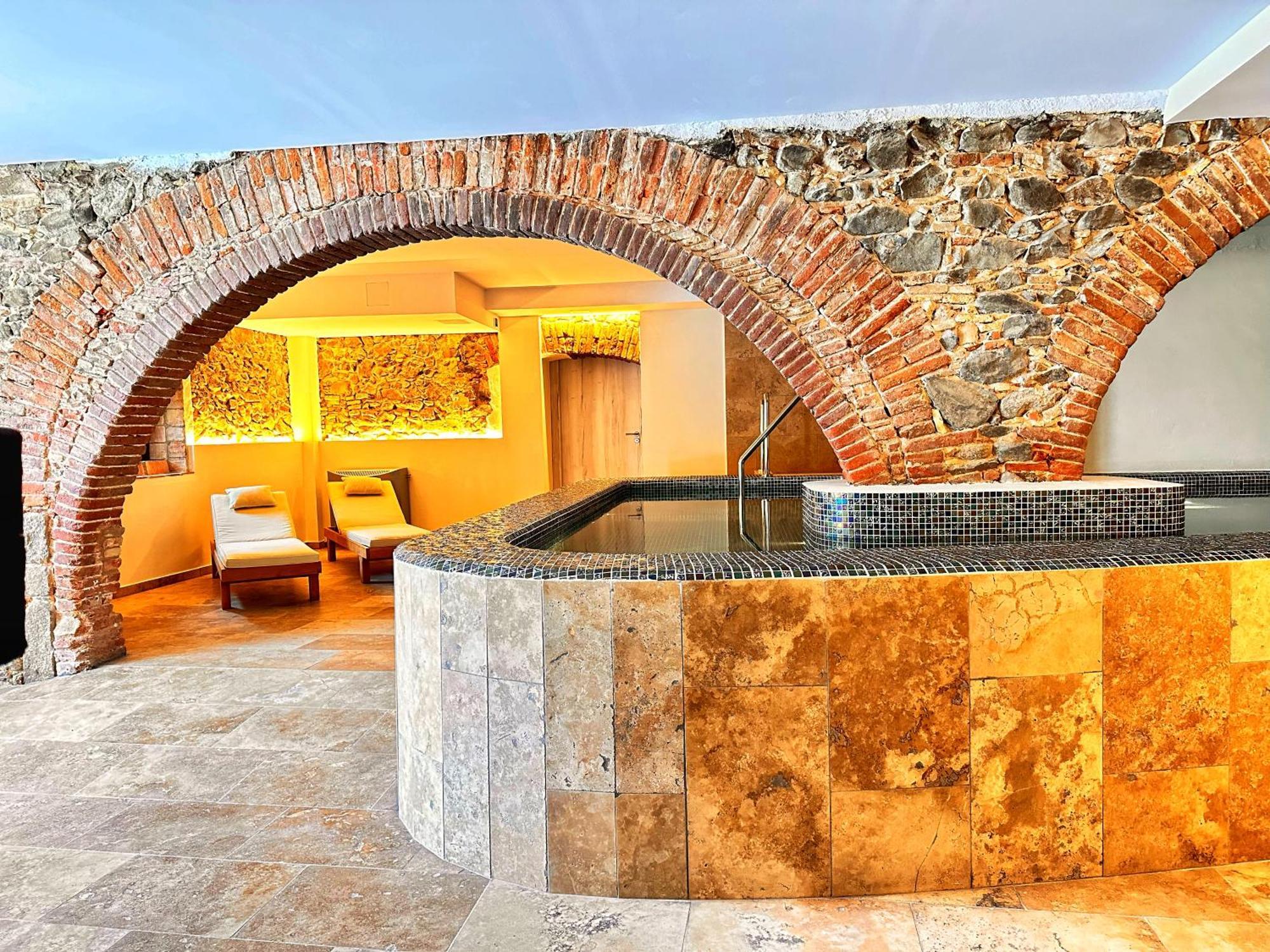 Boutique Hotel Comtal Empuries Roses Ngoại thất bức ảnh