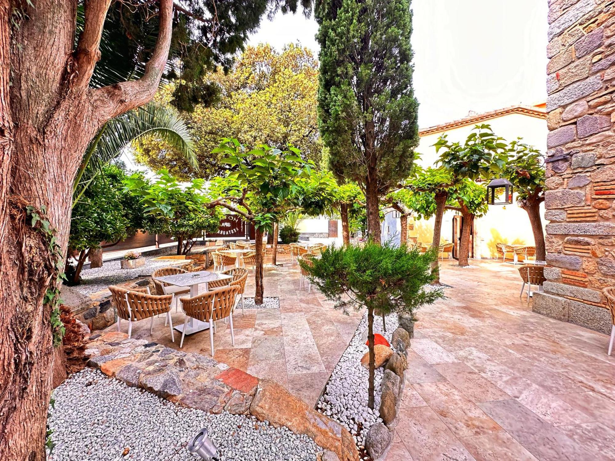 Boutique Hotel Comtal Empuries Roses Ngoại thất bức ảnh